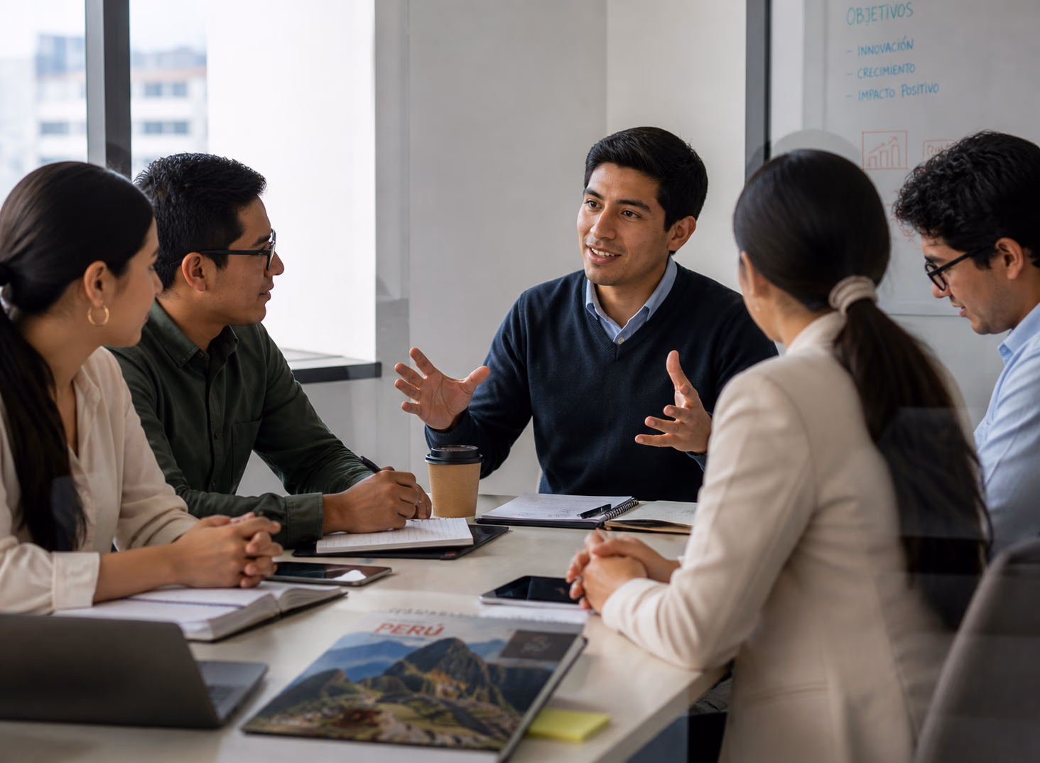 Reunión de equipo empresarial