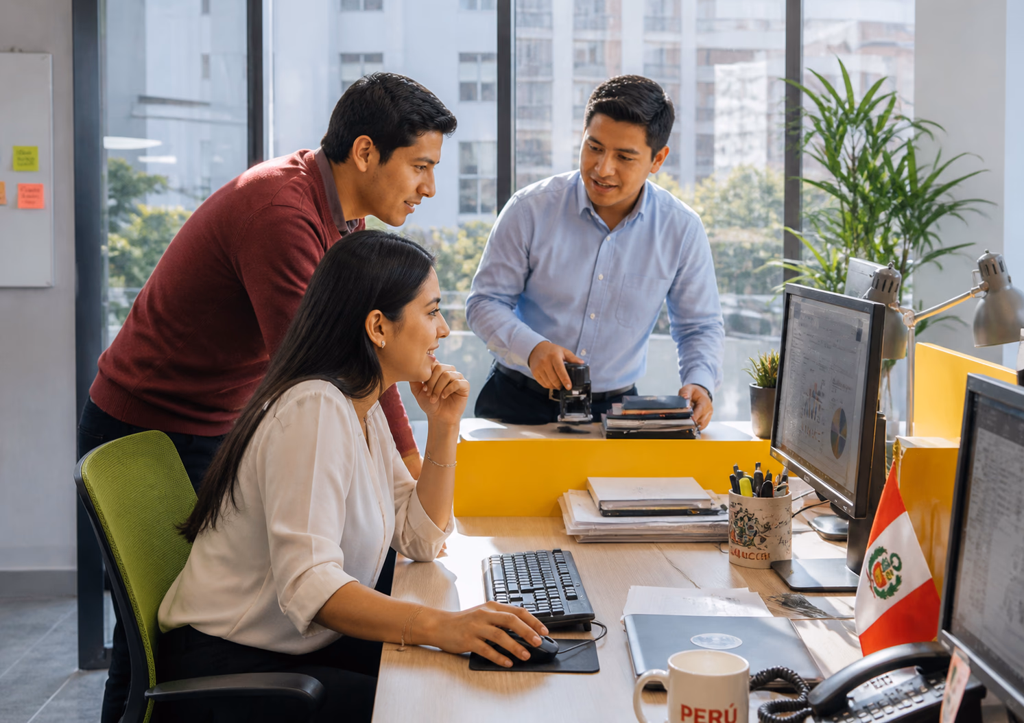 Equipo trabajando en ciberseguridad